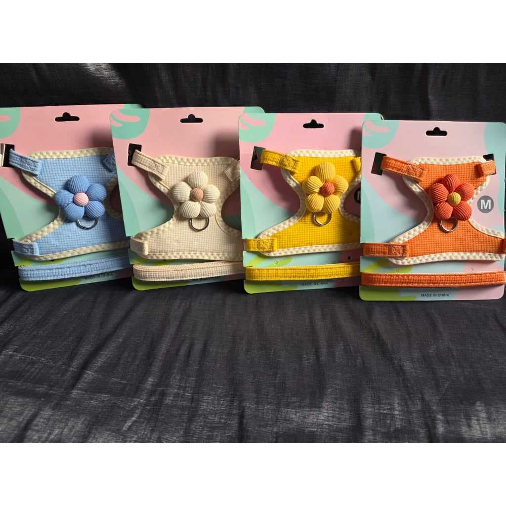 Peitorais com Guias Flor Pet Cachorro Gato Coleira Ajustável Florzinha Confortável PP e Pequeno