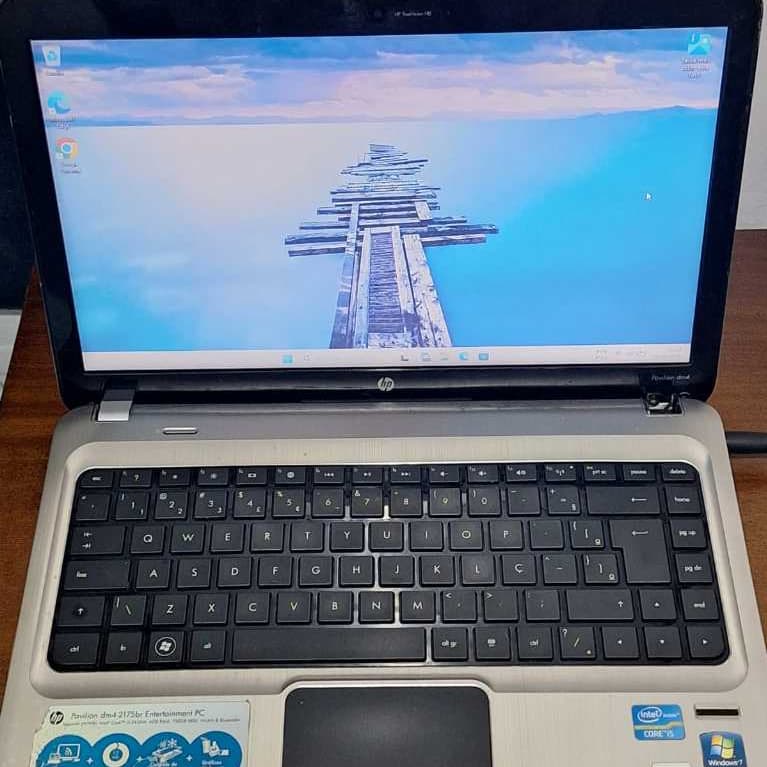Notebook HP Intel Core i5 | Placa AMD Radeon 1GB | SSD 240GB | Perfeito para Estudos e Trabalho!