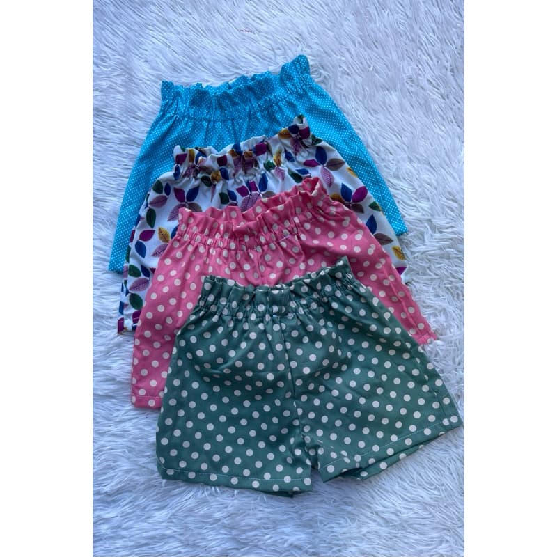 SHORT INFANTIL CINTURA ALTA COM CORES VAREADAS ESTAMPADOS USO DIARIO COMO TAMPA FRALDA NO DIA ADIA SUPER CONFORTAVEL BAB