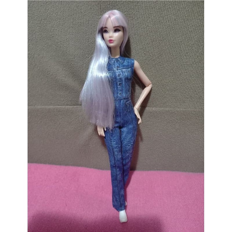 Boneca odilé lilás articulada