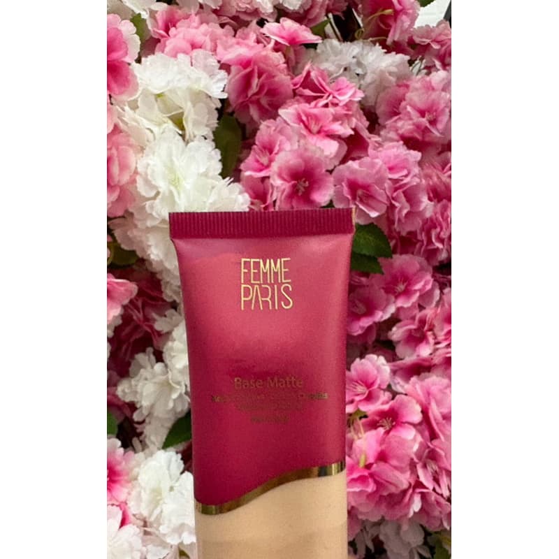 Base liquida matte Femme Paris