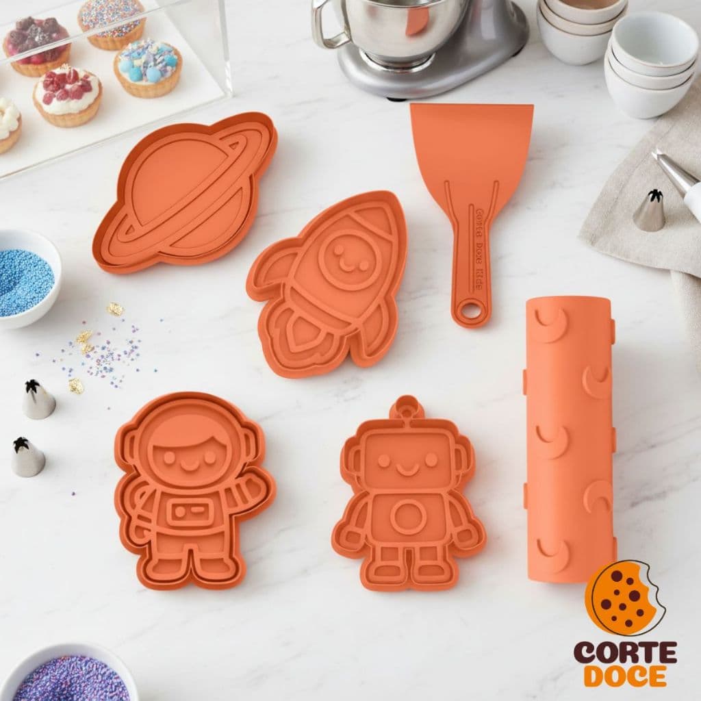 Kit Cortador e Marcador Massinha de Modelar Biscuit Bolacha com Rolinho e Espátula Dia das Crianças