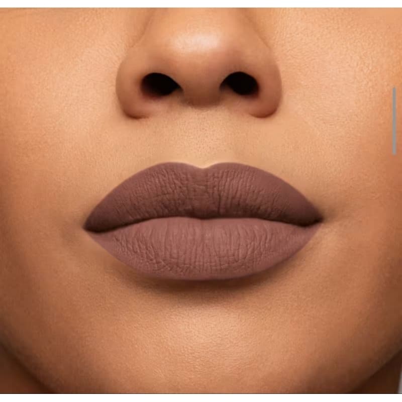 Skinny Matte Rosa Lótus - Batom Líquido 5ml com efeito matte. Oferece alta cobertura, longa duração e ação hidratante.