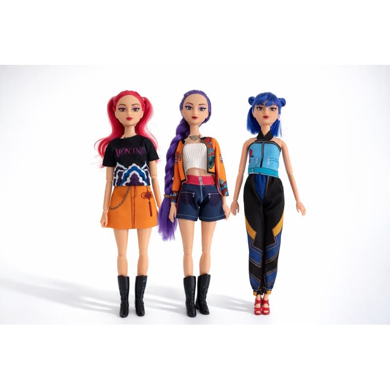 Boneca K-Pop Musical Articulada 30Cm Com Acessórios Guerreiras Do K-Pop Mira Rumi Zoey