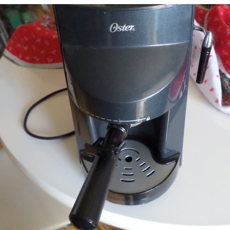 Cafeteira Expresso Semi-Nova -Perfeita-Espumador Leite-
