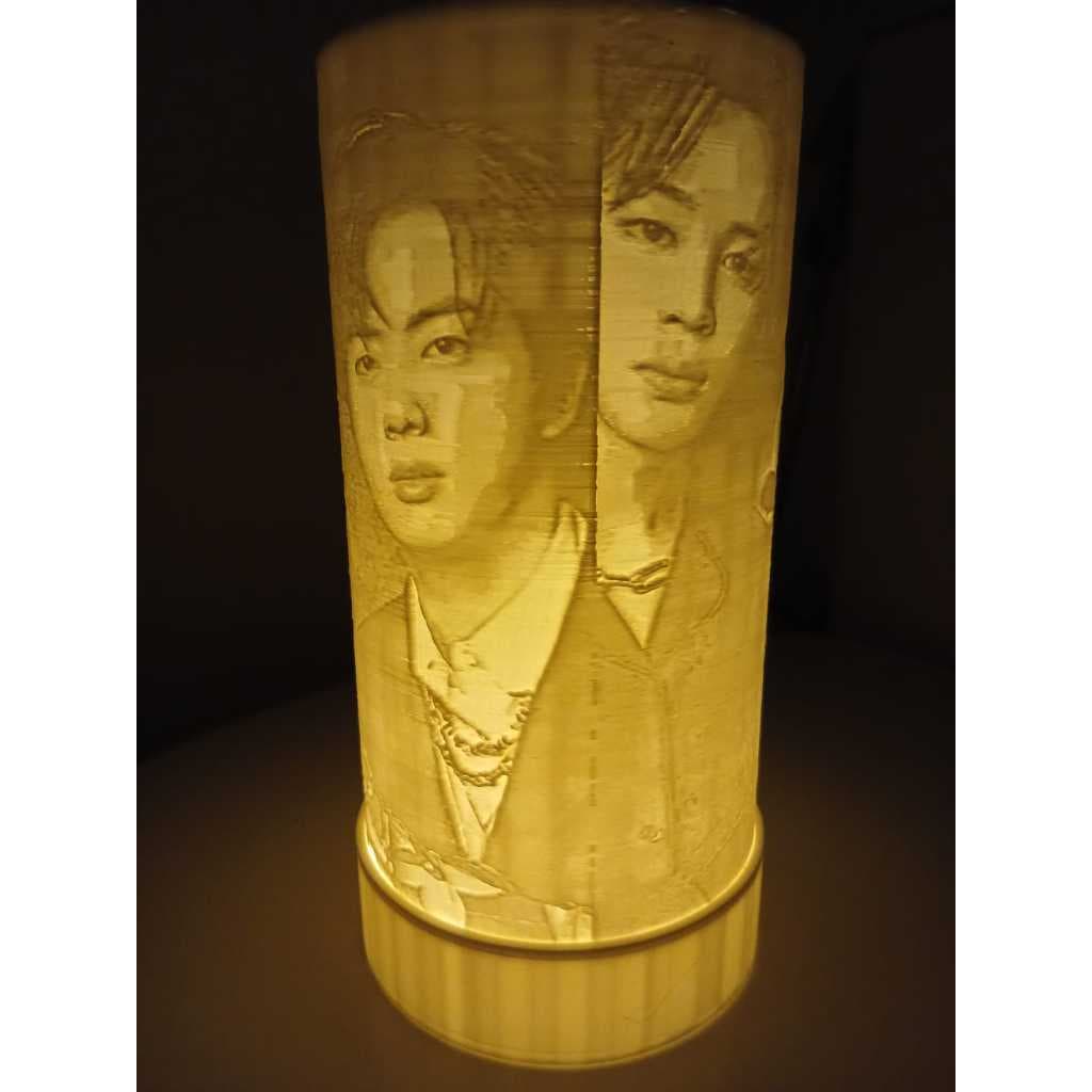 BTS, Luminária BTS, Abajur BTS, K-Pop, ARMY, Decoração BTSLuminária LED, Abajur LED, Presente BTS