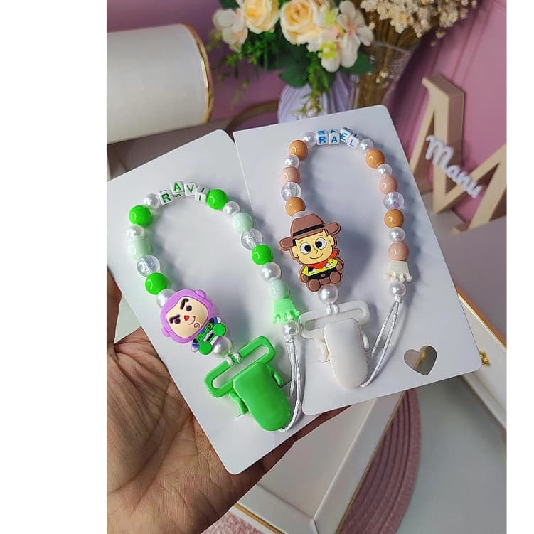 Prendedor de Chupeta Toy Store bêbe ,Prendedor de Bico infantil Woody e Buzz Criança ,Chupeta infantil personagens