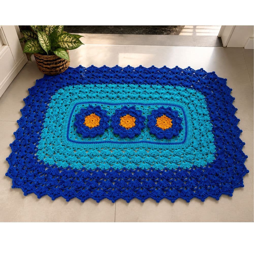 Tapete de Crochê Retangular 80x60cm Artesanal em Barbante Azul com 3 Flores para Quarto, Sala e Cozinha