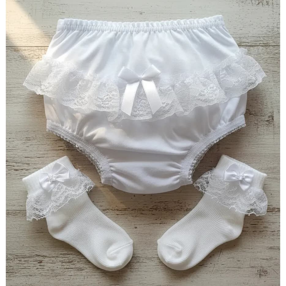 Calcinha Tapa Fraldas Bunda Rica Meia Soquete Infantil Renda Branca