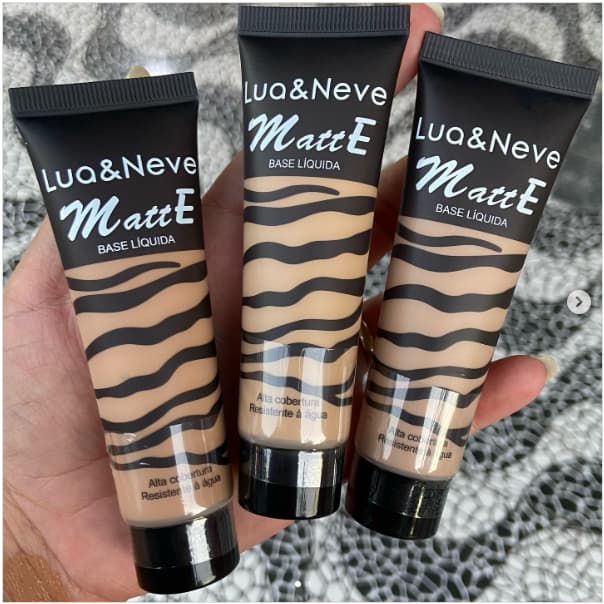 Lua e Neve - Base Liquida Matte E - 30ml - Alta Cobertura