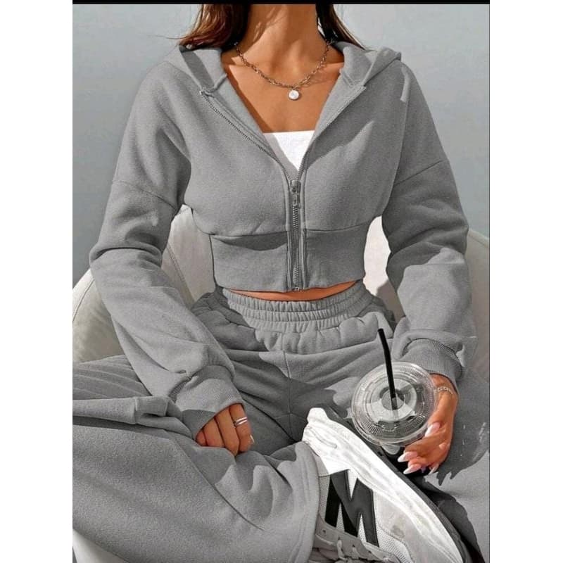 Conjunto Moletom Feminino CINZA CLARO blusa com zíper ,calça Reta detalhes de costura com seixo