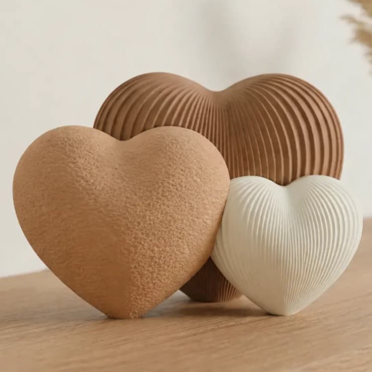 Decoração 3 Corações Escultura 17cm Família Mâe Bebê Estante Mesa Quarto Sala Escritório Banheiro.