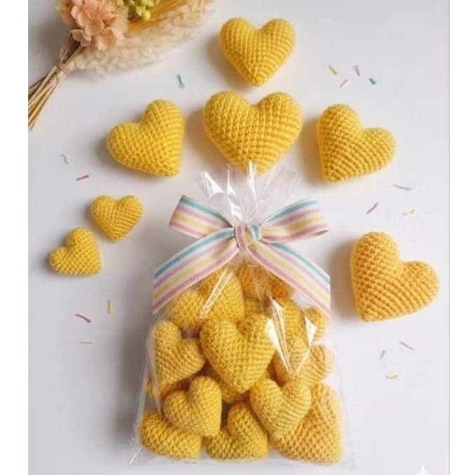 Kit 12 Corações de Amigurumi em croche modelo 3D