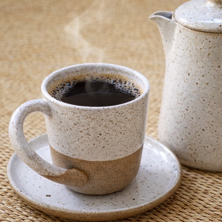 XÍCARA BRANCA PREMIUM 100ML ALÇA ORGÂNICA TORTINHA LINDA CERÂMICA  ARTESANAL DECORAÇÃO LUXO CAFÉ CHÁ