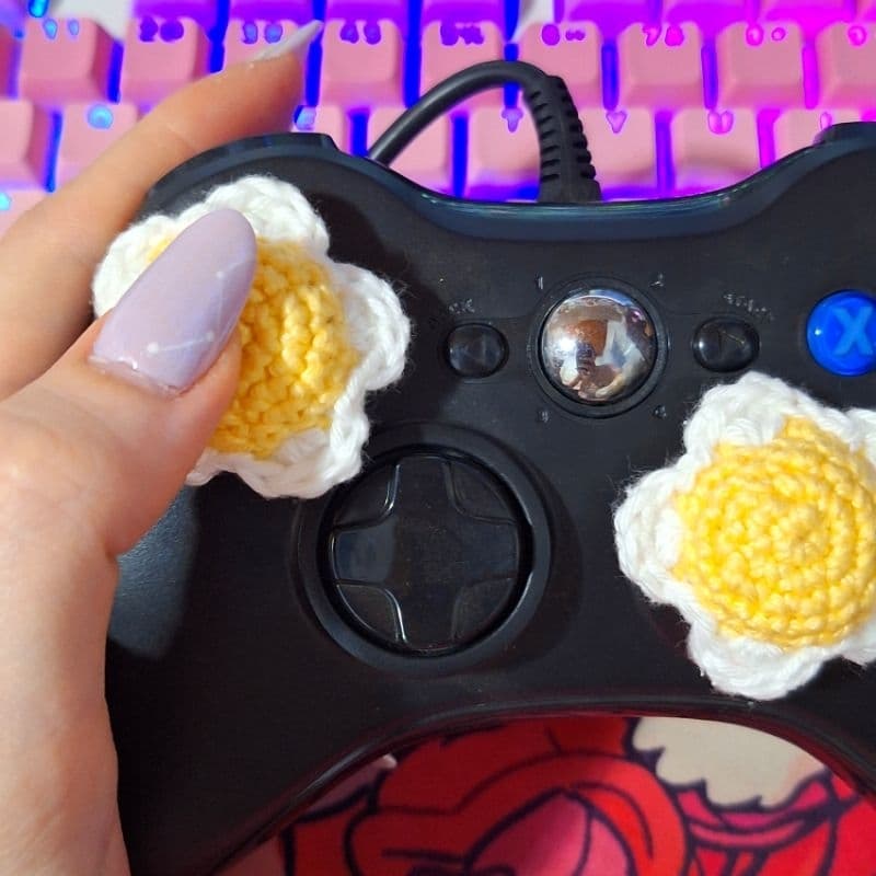 Protetor de analógico em crochê capa de controle videogame aesthetic amigurimi capinha de flor
