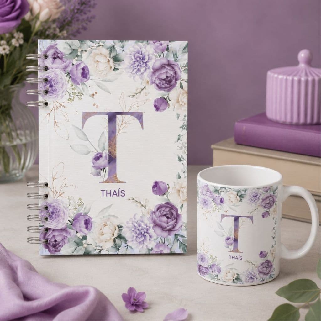 Caderno A5 com Nome + Caneca Inicial Roxa Capa Dura 100 Folhas Presente Personalizado lilas