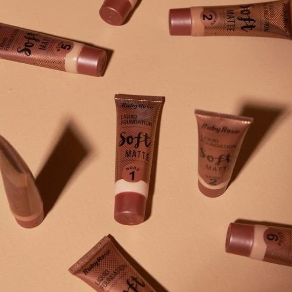 Base Líquida Ruby Rose Soft Matte com Alta Cobertura e Longa Duração 29ML