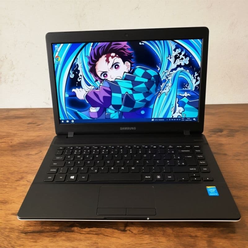Notebook Samsung Essentials Intel Core i3 5ª Geração 8GB DDR3 HD 1TB