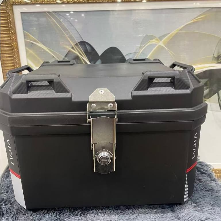 Baú Bauleto de Moto 45L Universal com Base Reforçada e Chave Impermeável