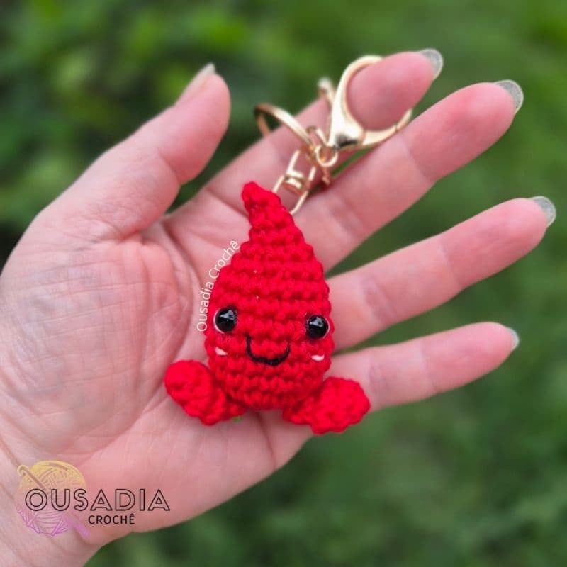 Kit Lembrancinhas Chaveiro Gotinha de Sangue Amigurumi Crochê Mimo para Doadores e Saúde