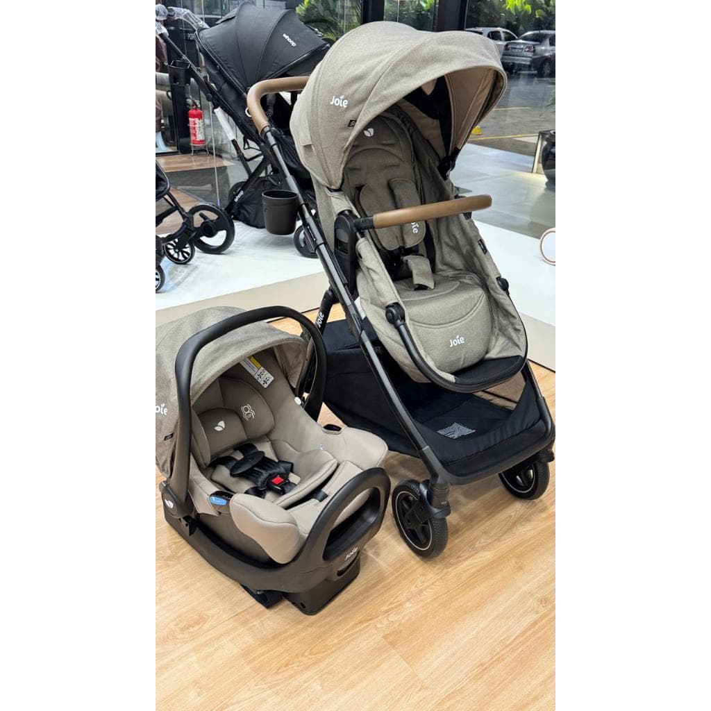 Carrinho Ginger Joie, Bebê Conforto e Base Isofix