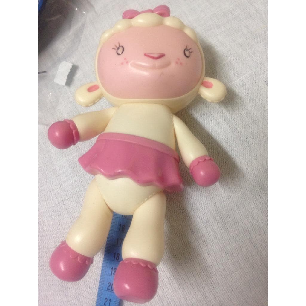 BONECA DISNEY LAMBIE DRA BRINQUEDO OVELHINHA 18CM ARTICULADO ESTADOS UNIDOS