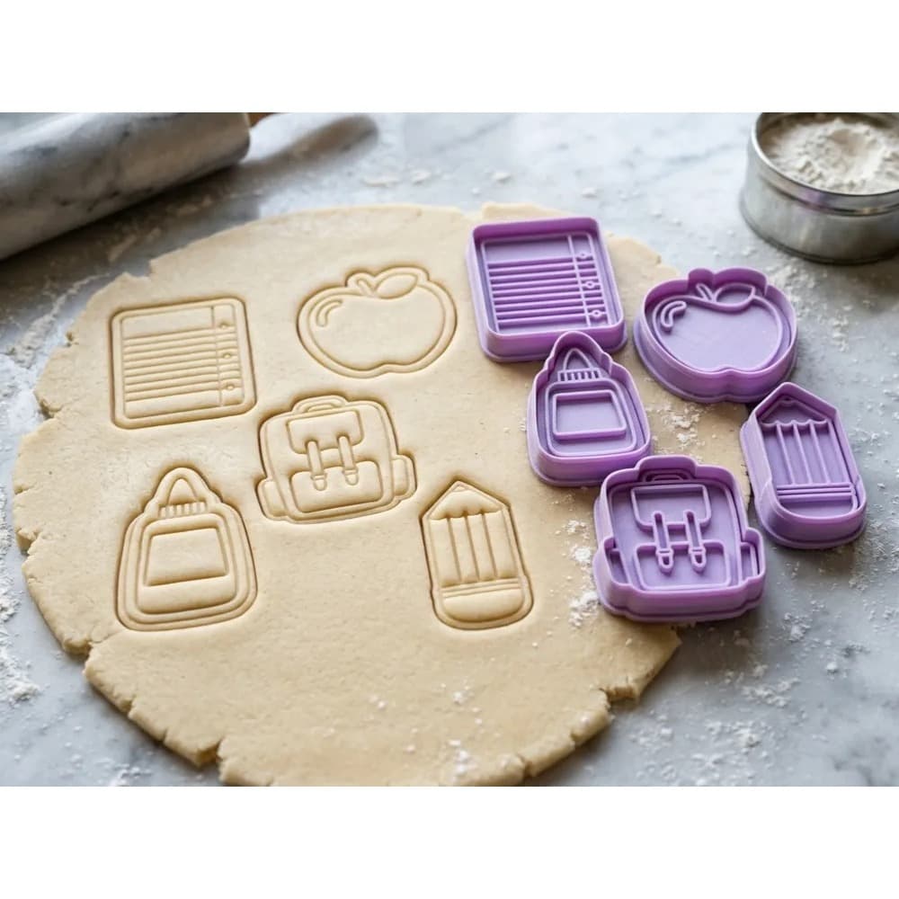 Kit com 5 Cortadores Volta às Aulas | Biscoitos | Cookies | Pasta Americana | Massinha de Modelar