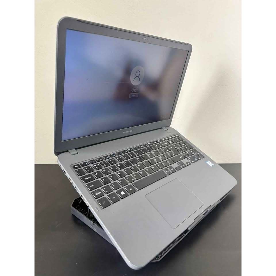 Notebook Samsung 350X | i3 7ª Geração | 8GB | SSD 256GB | Tela 15.6