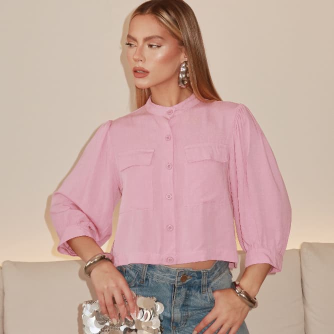 CAMISETE FEMININA SLIM  SOCIAL COM BOLSO E BOTOES TINGIDOS