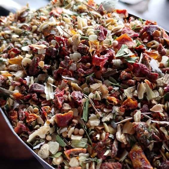 Kit 4 Temperos Variados - Açafrão, Corante especial,Chimichurri em Flocos, Alho Frito. O Melhor Tempero de BH