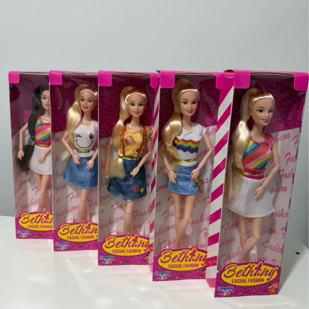 Boneca Bethany Casual Fashion Articulada