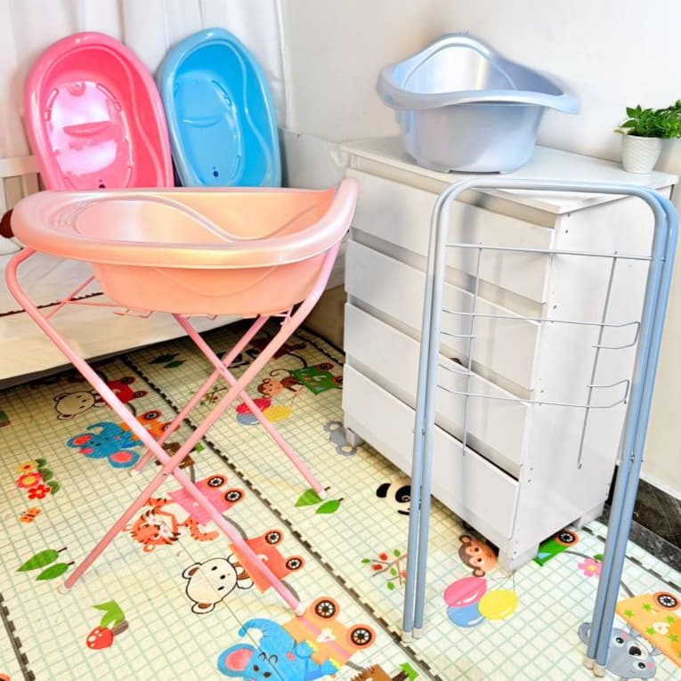 Conjunto Hora Do Banho: Banheira 22 Litros E Suporte Para Banheira