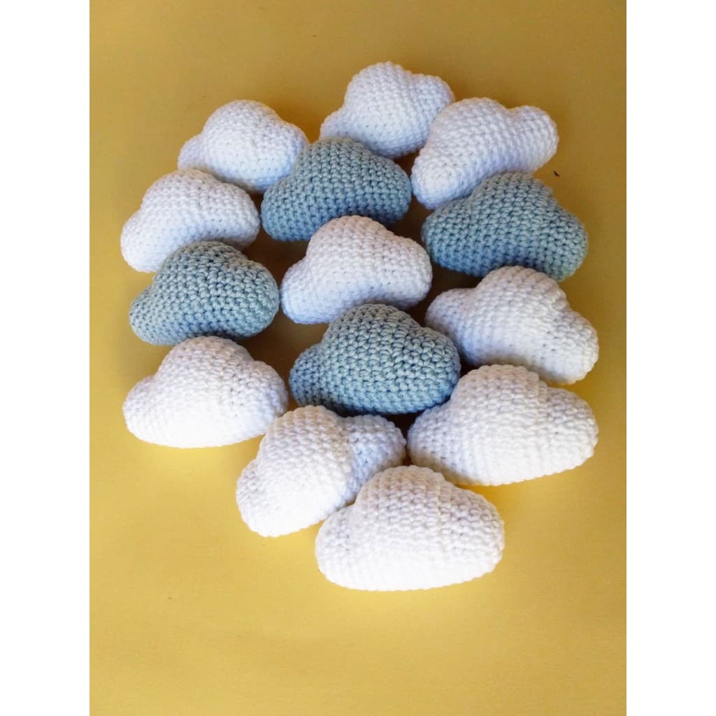 Nuvem amigurumi de crochê kit com 4 ou 5 unidades