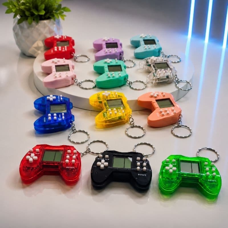 Chaveiro Mini Game Retrô Portátil Controle Videogame Diversas Cores 
