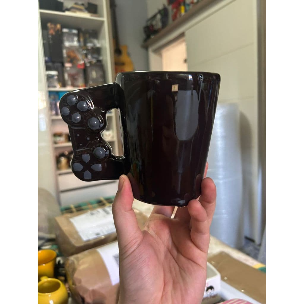 Caneca Geek Controle de Videogame Preta