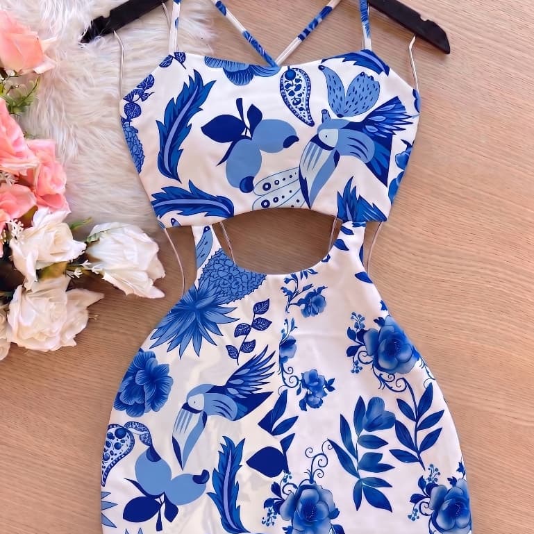 Macaquinho Feminino Vestido Estampado com Bojo Alça Ajustável possui forro