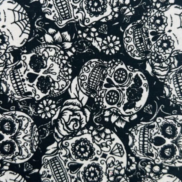 Tecido Tricoline Patchwork Caveiras 0,48x0,73cm 100% algodão