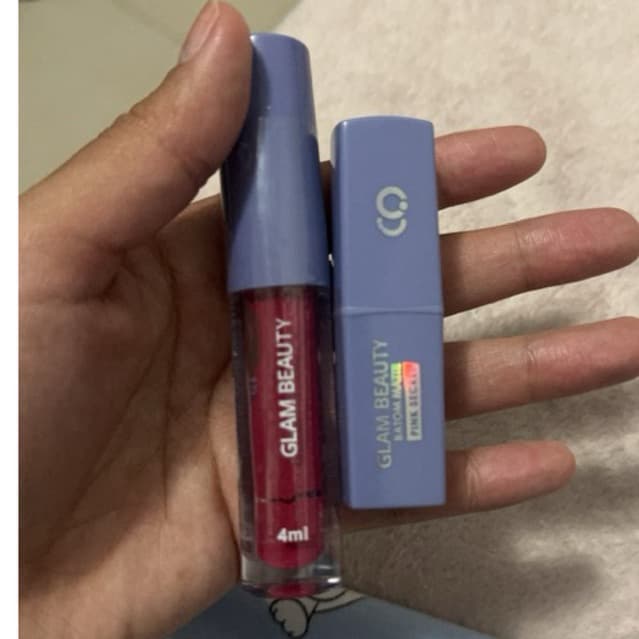 Dois Batons matte glam beauty, liquido e bastão. pink secret