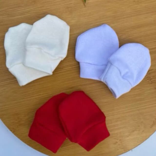 Kit 3 Pares Luvinhas Para Bebê Recém Nascido Tecido Suedine 100% Algodão Enxoval Maternidade Cores Básicas Minimalistas
