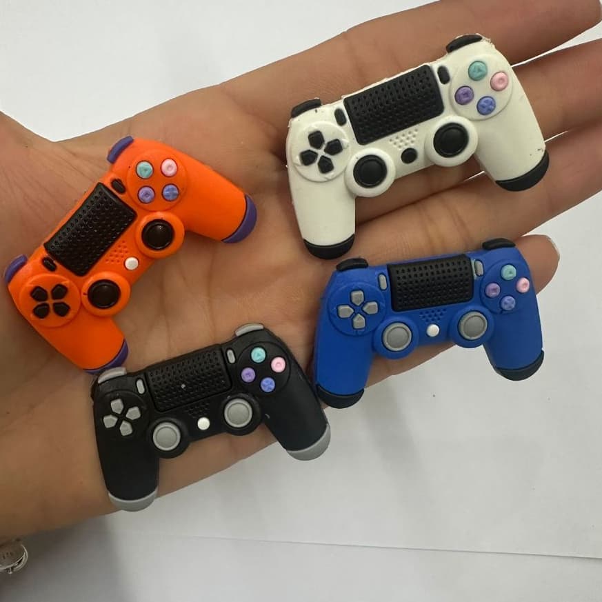 KIT APLIQUE EMBORRACHADO CONTROLE DE VIDEO GAME, PACTE COM 10 E COM 20 PEÇAS CONFORME VARIAÇÃO