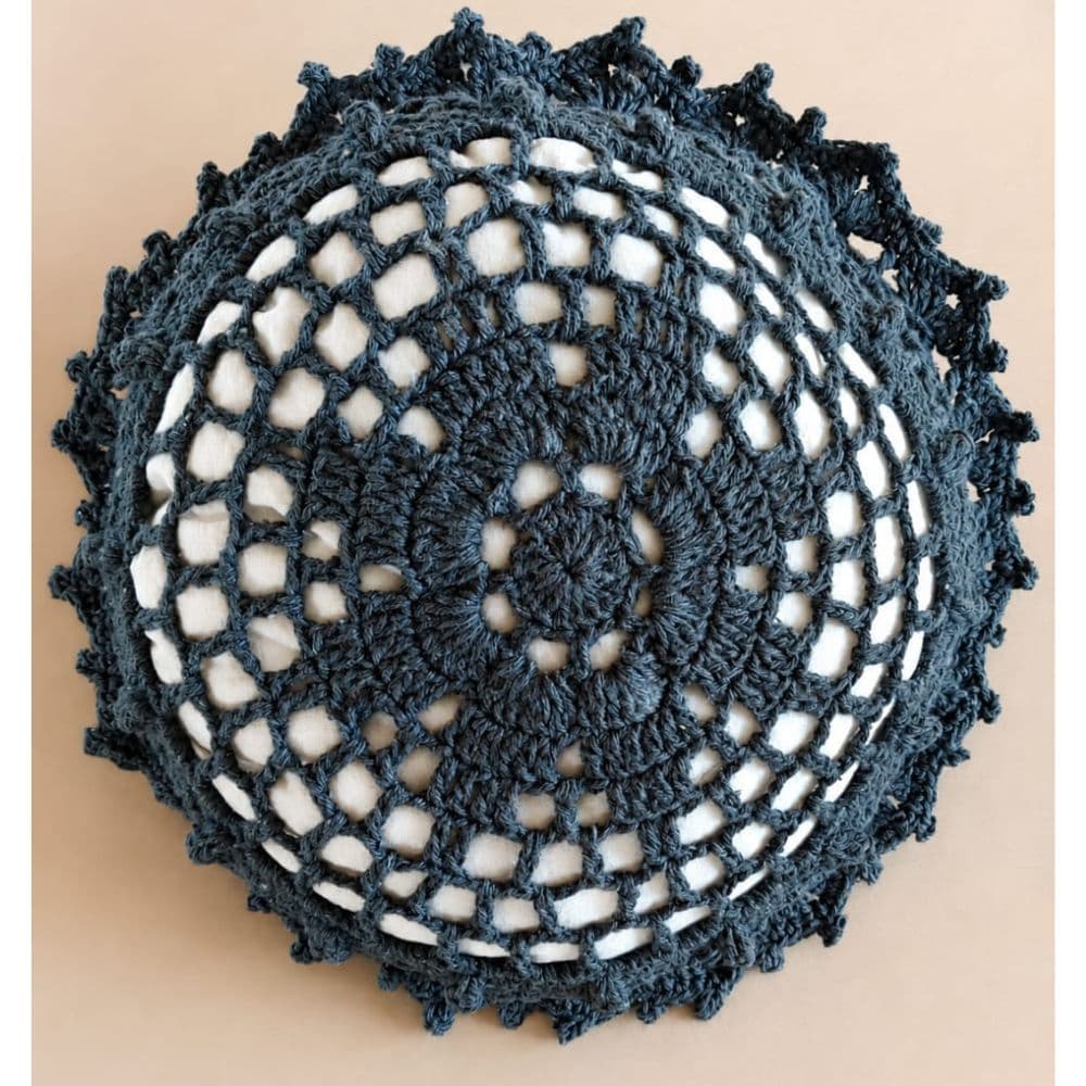 Capa De Almofada Redonda De Crochê 30 Cm De Barbante Cor Chumbo Para Sofá