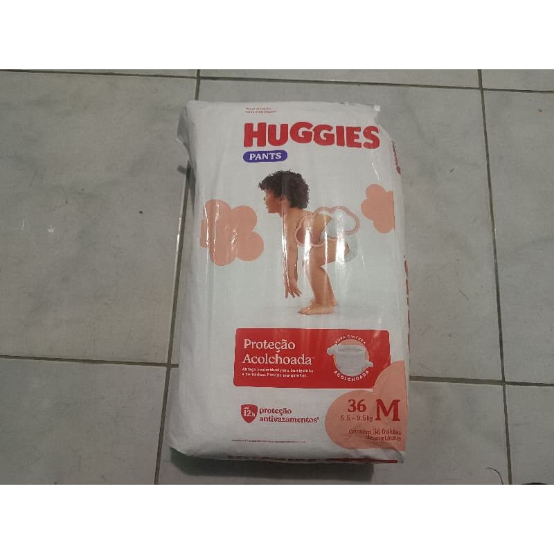 Fralda Roupinha Huggies Supreme Care M 36un 5 a 9kg