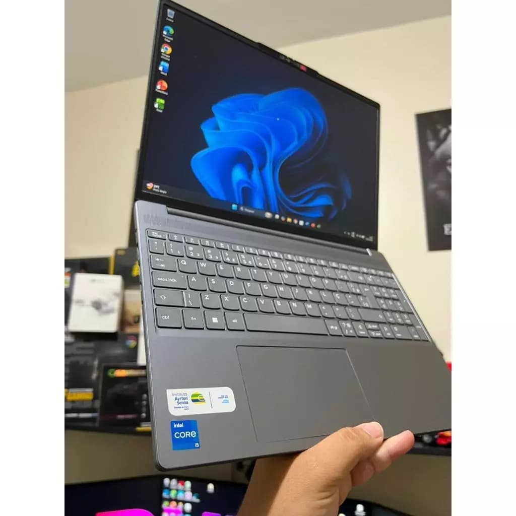 Notebook Lenovo IdeaPad Slim 3i Intel Core i5 13420H 16GB DDR5 RAM 512GB SSD Notebook Rápido para Trabalho e Estudos