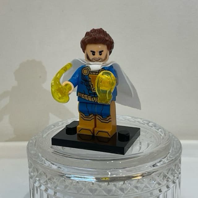 Minifigure Freddy Shazam DC Comics Bloco de montar tipo lego