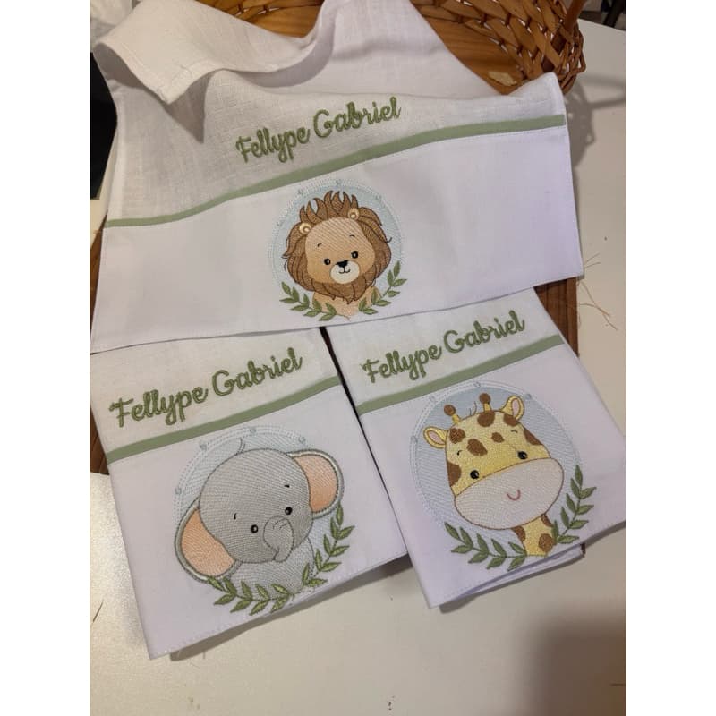 Kit Fraldas Personalizadas Menino | Nome Bordado | 100% Algodão | Macio e Ideal para Bebê Recém-Nascido