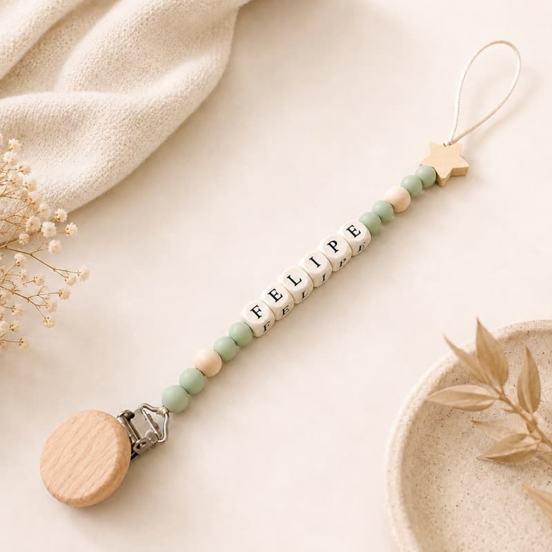 Prendedor de chupeta personalizado para bebês com nome e clip em madeira