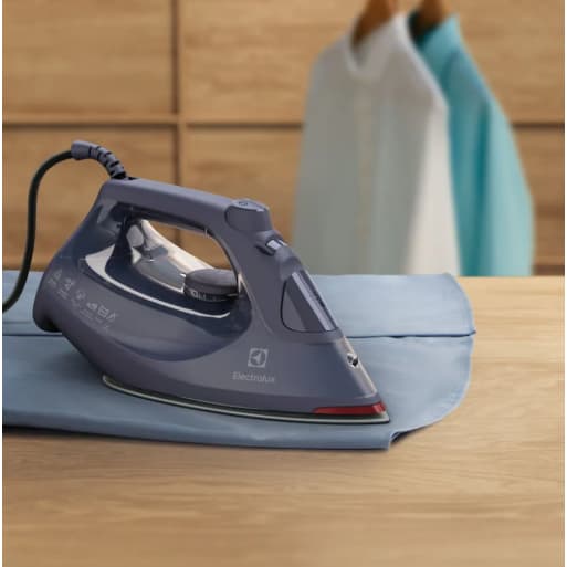 Ferro de Passar Roupas a Vapor e a Seco Electrolux Experience com PowerVapour e Desligamento Automático (ESI70)