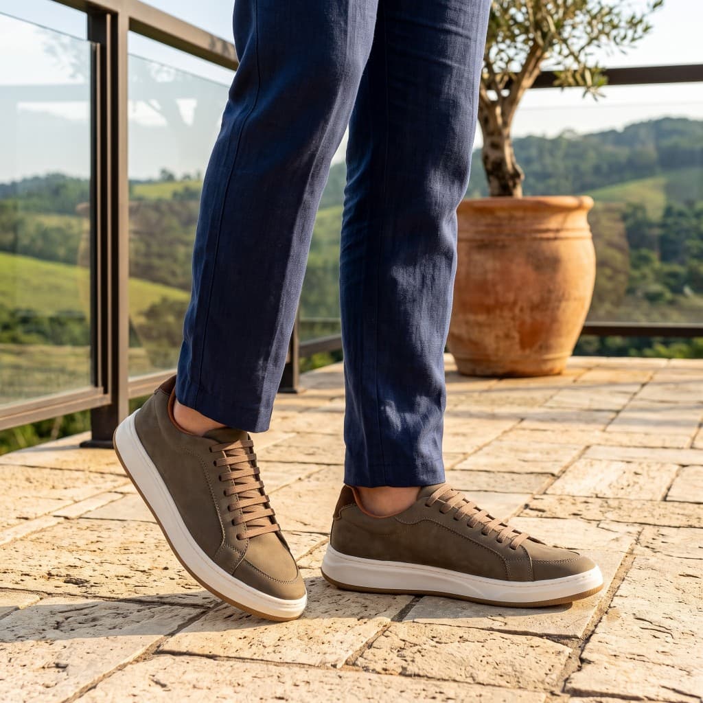 Tênis Masculino Casual De Couro Nobuck Ajuste Elástico Confortável Sapato Sapatênis Calçado Confort
