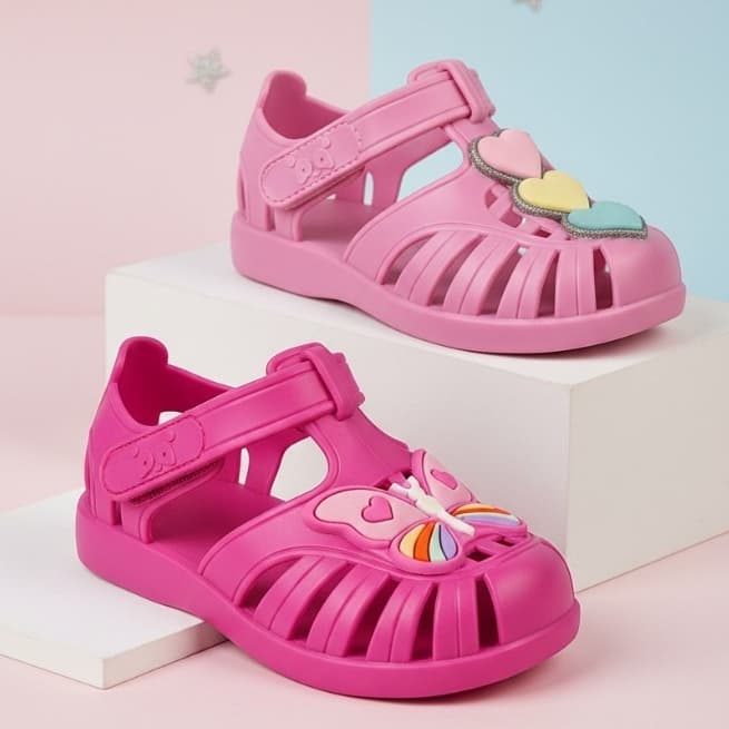 Sandália Infantil Kit 2 Pares Menino Menina Confortável Macia Leve Antiderrapante Dia Dia Promoção