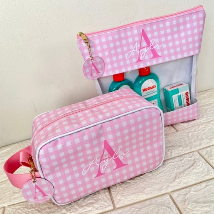 Necessarie Bebê - Higiene do Bebê - Porta Fraldas e Lenços Umedecidos - bolsas Maternidade menina